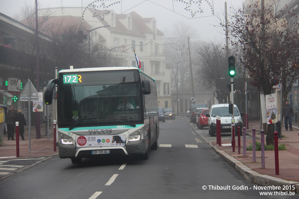 Bus 8831 (DR-105-QG) sur la ligne 172 (RATP) à L'Haÿ-les-Roses