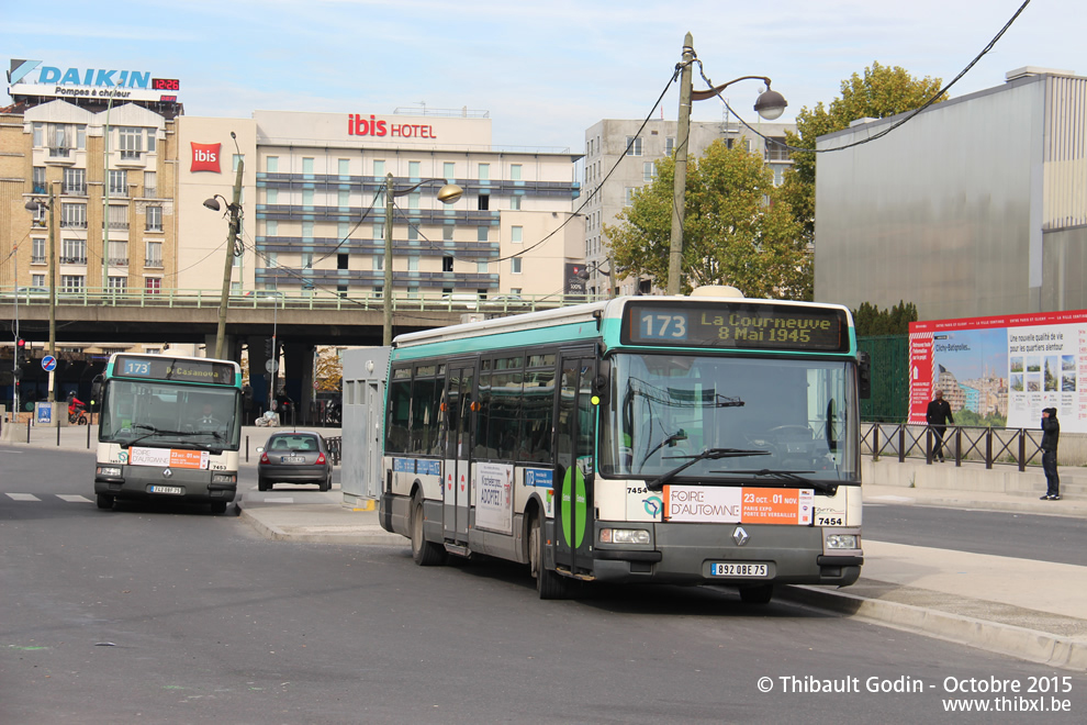 Bus 7454 (892 QBE 75) sur la ligne 173 (RATP) à Porte de Clichy (Paris)