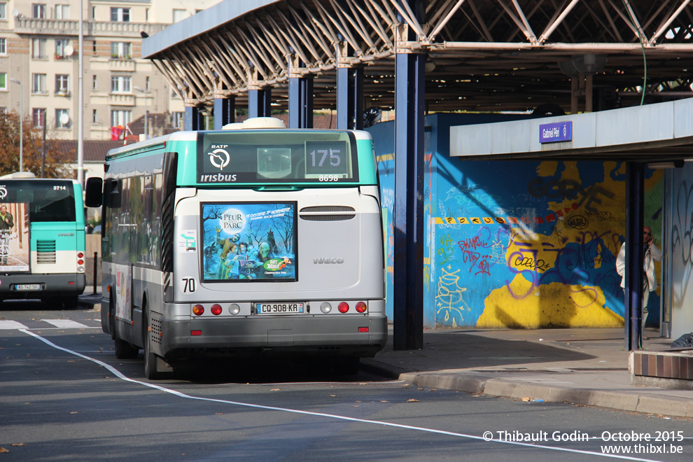 Bus 8698 (CQ-908-KR) sur la ligne 175 (RATP) à Asnières-sur-Seine