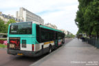 Bus 8236 (726 PWW 75) sur la ligne 176 (RATP) à Neuilly-sur-Seine