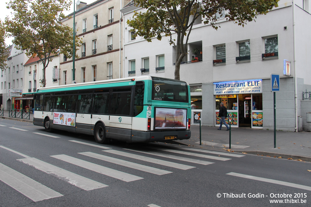 Bus 8237 (723 PWW 75) sur la ligne 176 (RATP) à Colombes