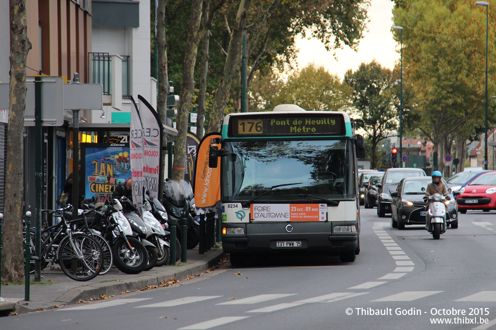 Bus 8234 (737 PWW 75) sur la ligne 176 (RATP) à Colombes