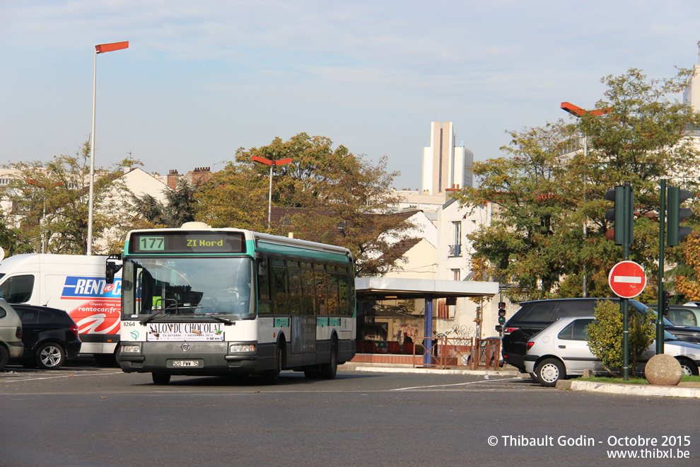 Bus 8264 (520 PWW 75) sur la ligne 177 (RATP) à Asnières-sur-Seine