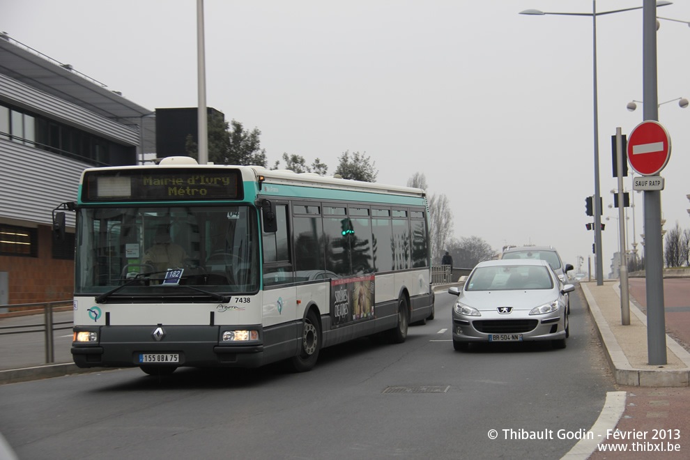 Bus 7438 (155 QBA 75) sur la ligne 182 (RATP) à Choisy-le-Roi