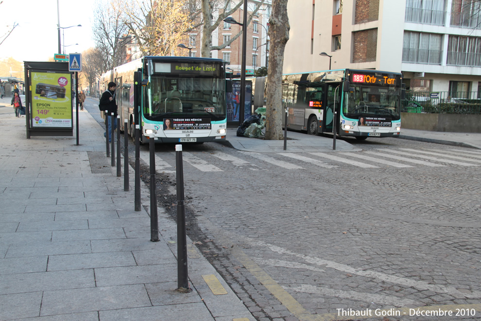 Bus 4615 (178 QZT 75) et 4626 (479 RLP 75) sur la ligne 183 (RATP) à Porte de Choisy (Paris)