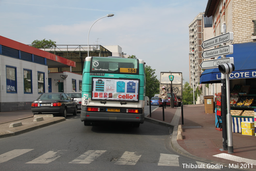 Bus 7594 (396 QAE 75) sur la ligne 184 (RATP) à Gentilly