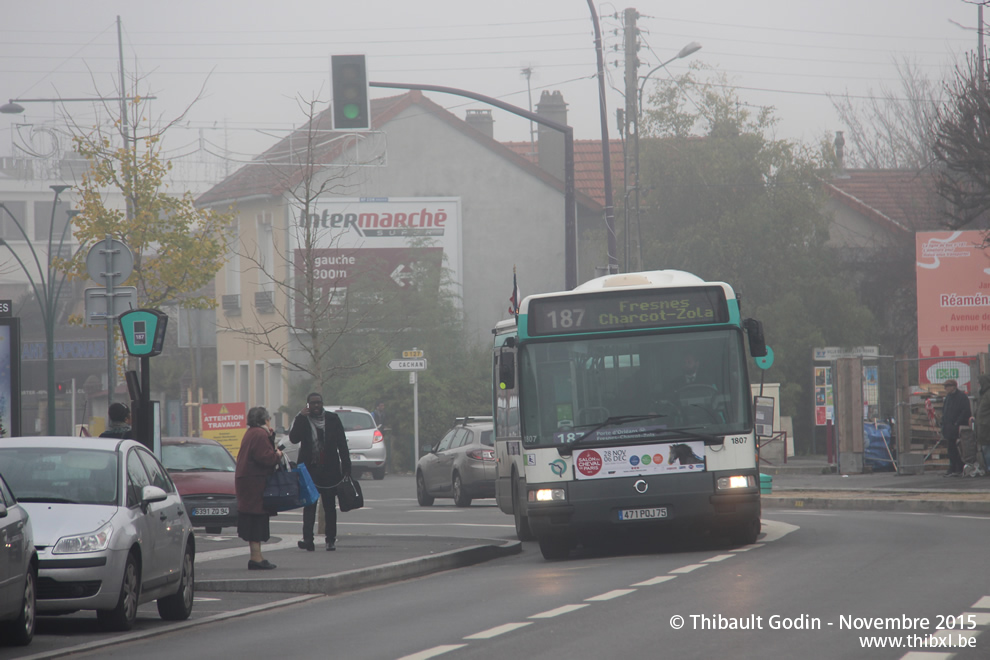 Bus 1807 (471 PQJ 75) sur la ligne 187 (RATP) à L'Haÿ-les-Roses