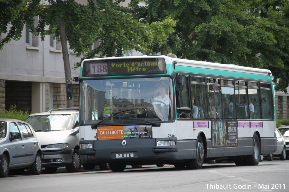 Bus 2810 sur la ligne 188 (RATP) à Bagneux