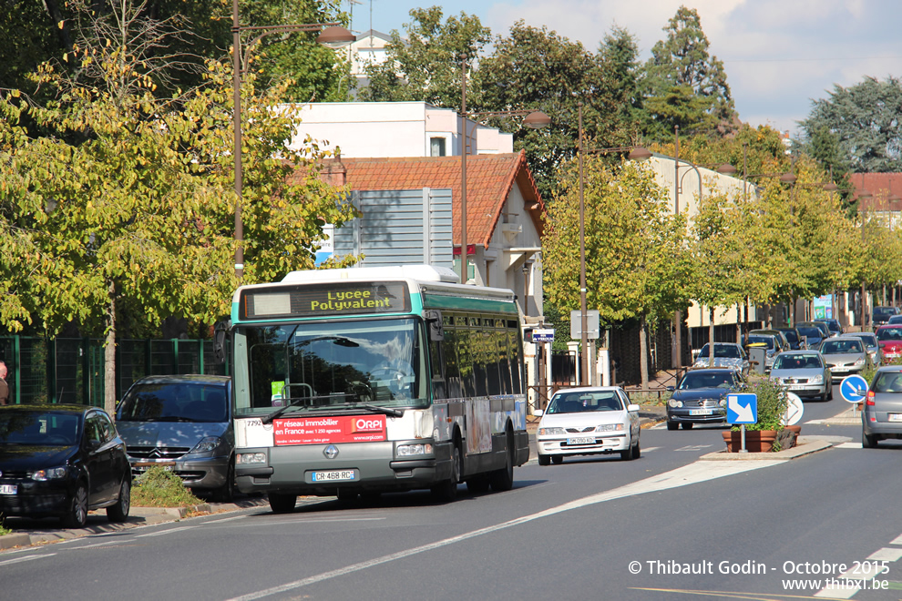 Bus 7792 (CR-468-RC) sur la ligne 194 (RATP) à Châtenay-Malabry