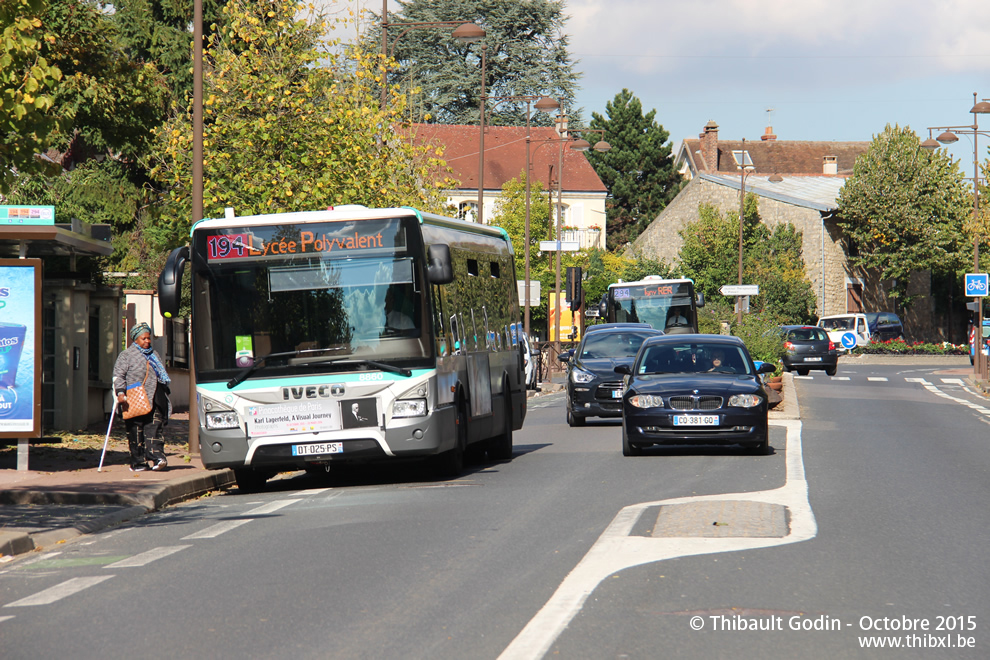 Bus 8860 (DT-025-PS) sur la ligne 194 (RATP) à Châtenay-Malabry