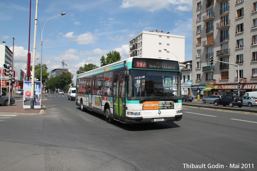 Bus 2177 sur la ligne 197 (RATP) à Bagneux