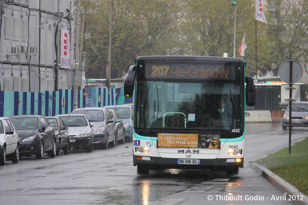 Bus 9642 (BQ-916-EG) sur la ligne 207 (RATP) à Noisy-le-Grand