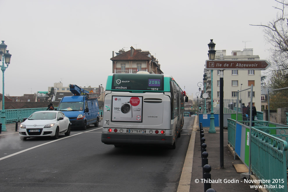 Bus 1974 (CV-776-AT) sur la ligne 208 (RATP) à Champigny-sur-Marne