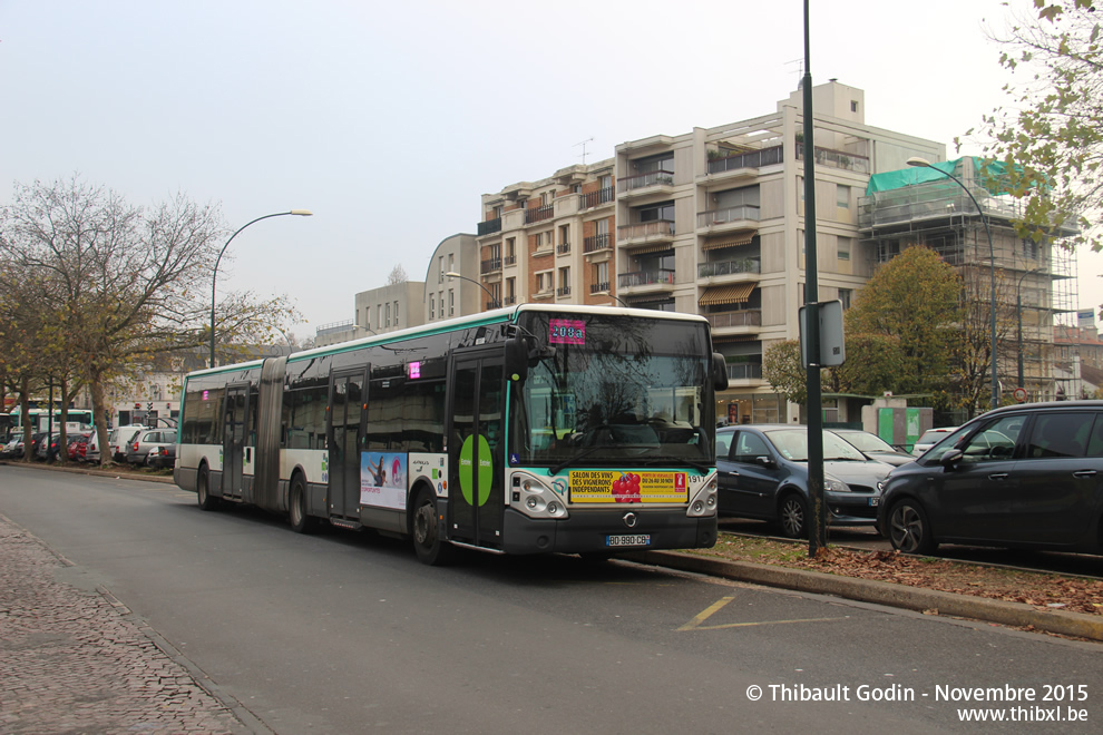 Bus 1917 (BD-990-CB) sur la ligne 208 (RATP) à Saint-Maur-des-Fossés