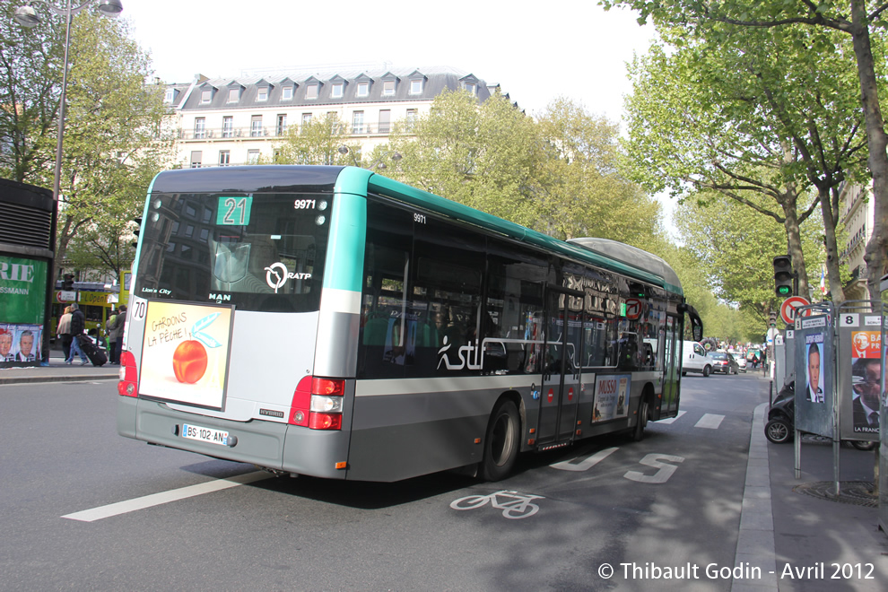 Bus 9971 (BS-102-AN) sur la ligne 21 (RATP) à Havre - Caumartin (Paris)