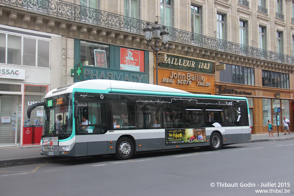 Bus 9971 (BS-102-AN) sur la ligne 21 (RATP) à Opéra (Paris)