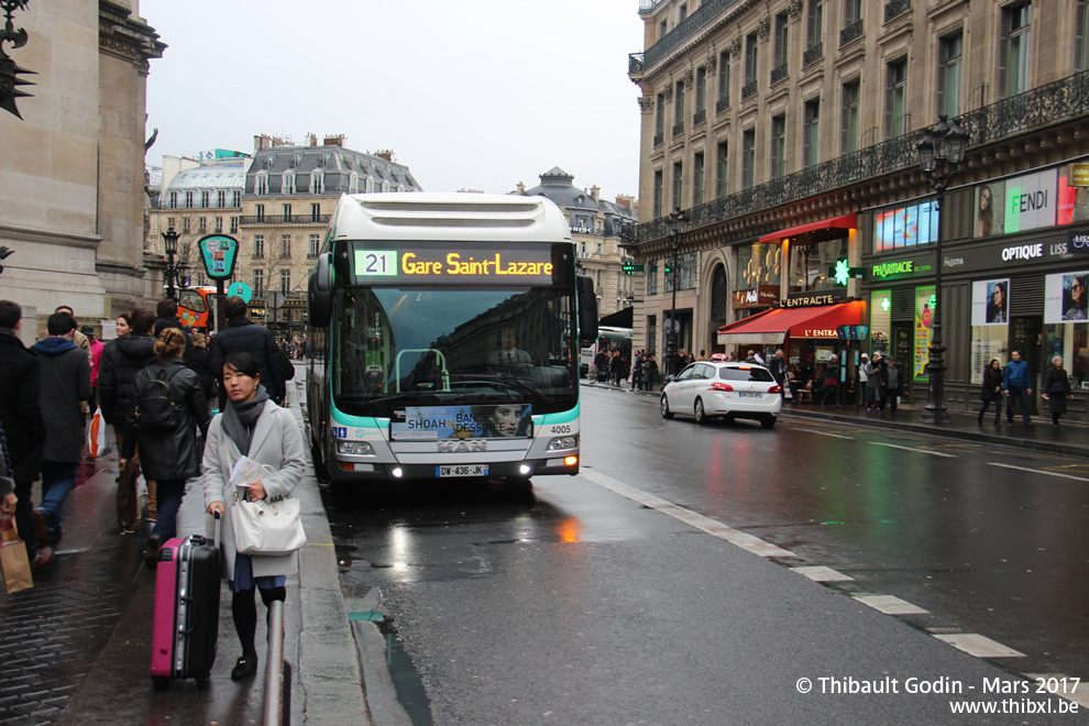 Bus 4005 (DW-436-JK) sur la ligne 21 (RATP) à Opéra (Paris)