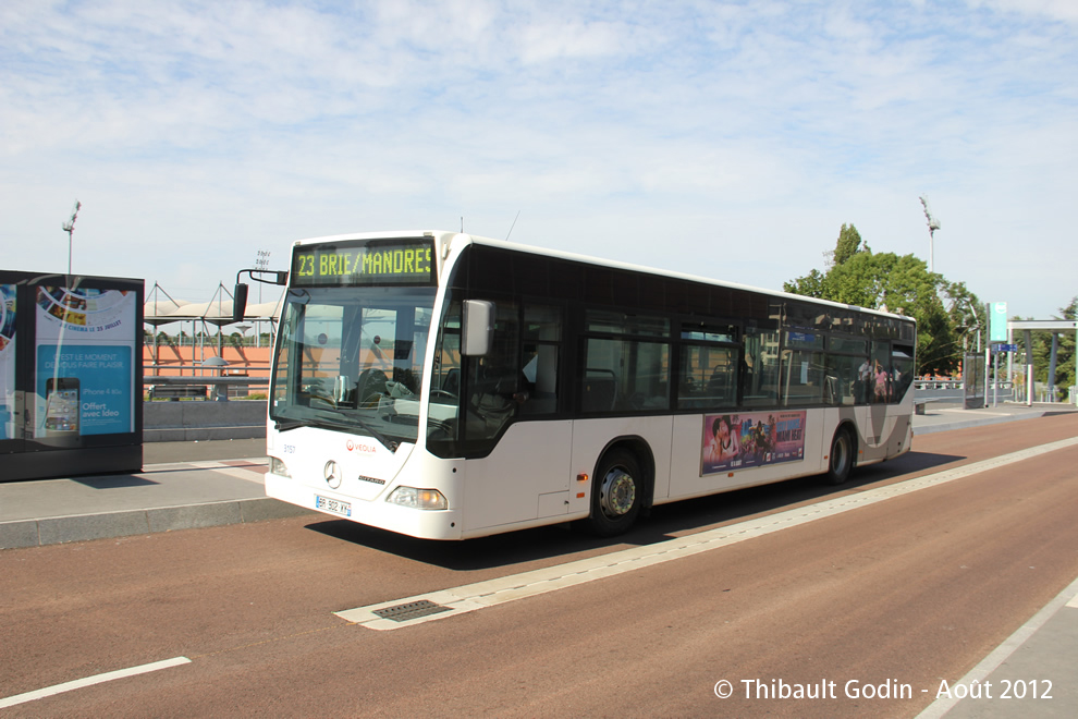 Bus 3157 (BR-902-XY) sur la ligne 23 (SETRA) à Créteil