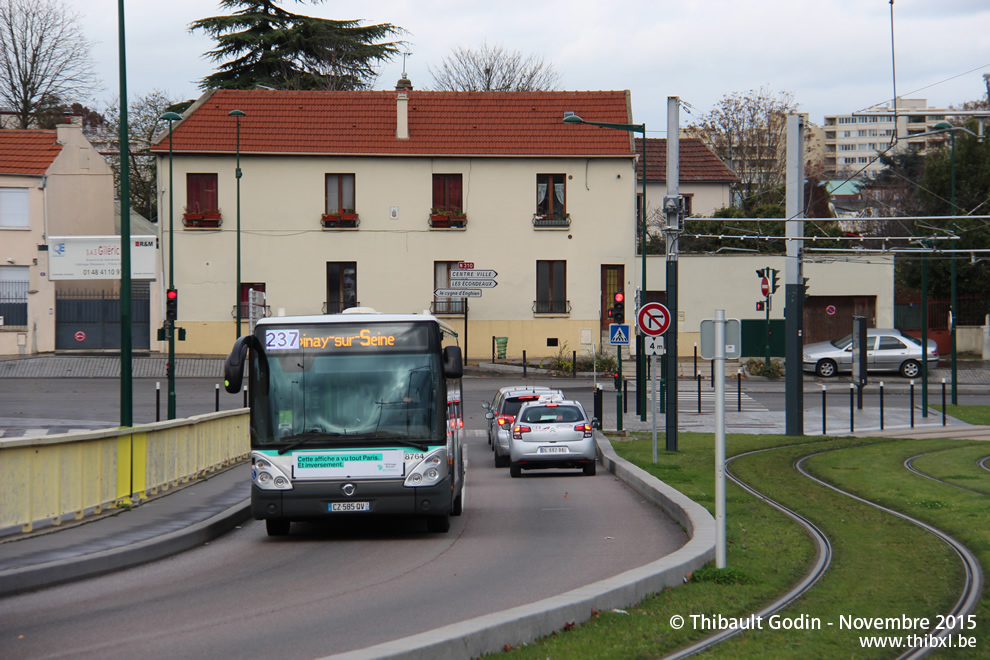 Bus 8764 (CZ-585-QV) sur la ligne 237 (RATP) à Épinay-sur-Seine