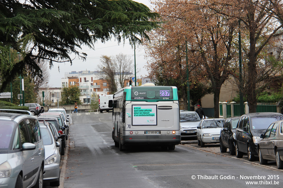 Bus 8764 (CZ-585-QV) sur la ligne 237 (RATP) à Épinay-sur-Seine