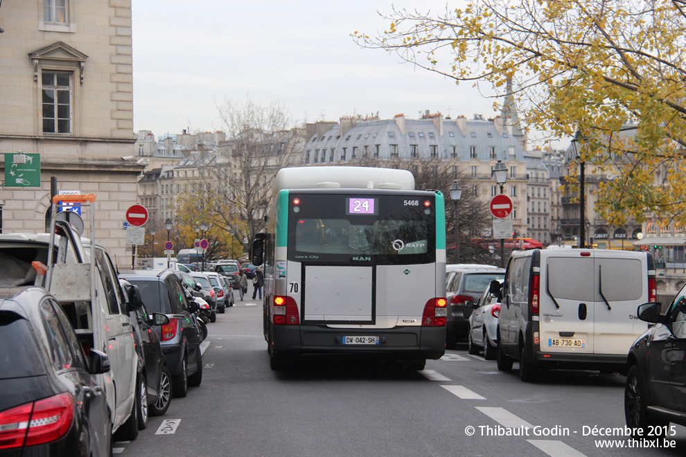 Bus 5468 (DW-042-SH) sur la ligne 24 (RATP) à Pont Neuf (Paris)