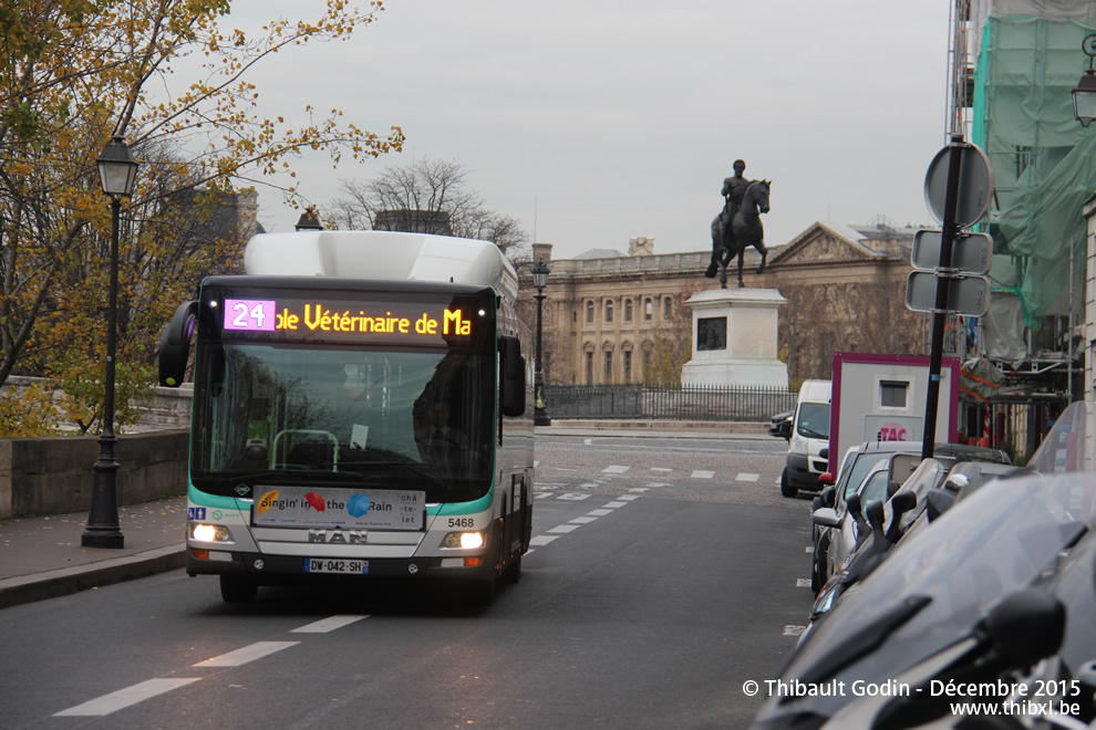 Bus 5468 (DW-042-SH) sur la ligne 24 (RATP) à Pont Neuf (Paris)