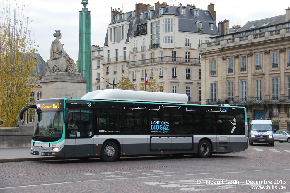 Bus 5460 (DW-335-JK) sur la ligne 24 (RATP) à Pont du Carrousel (Paris)