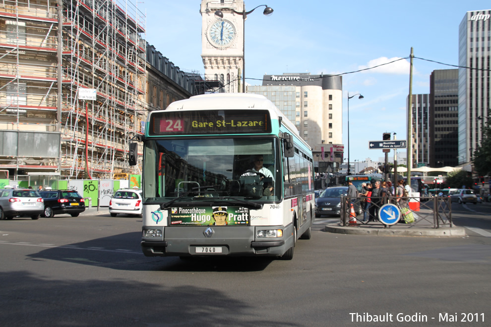 Bus 7040 sur la ligne 24 (RATP) à Gare de Lyon (Paris)