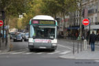 Bus 7085 (784 PLJ 75) sur la ligne 24 (RATP) à Madeleine (Paris)