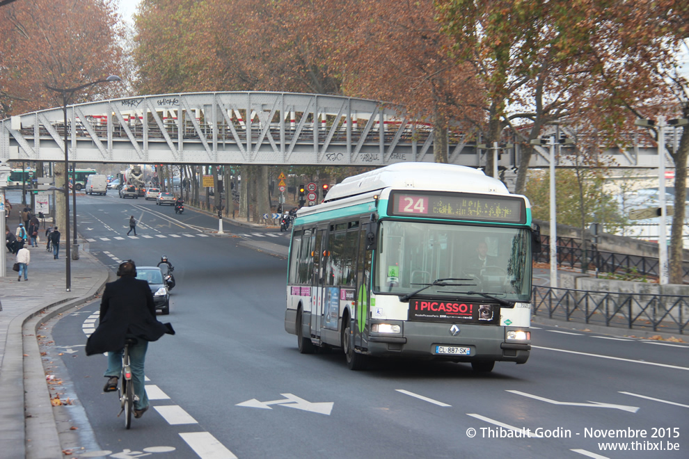 Bus 7021 (CL-887-SK) sur la ligne 24 (RATP) à Gare d'Austerlitz (Paris)