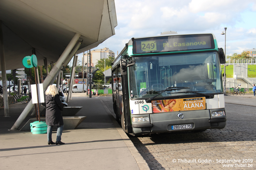 Bus 8346 (289 QCZ 75) sur la ligne 249 (RATP) à Porte des Lilas (Paris)