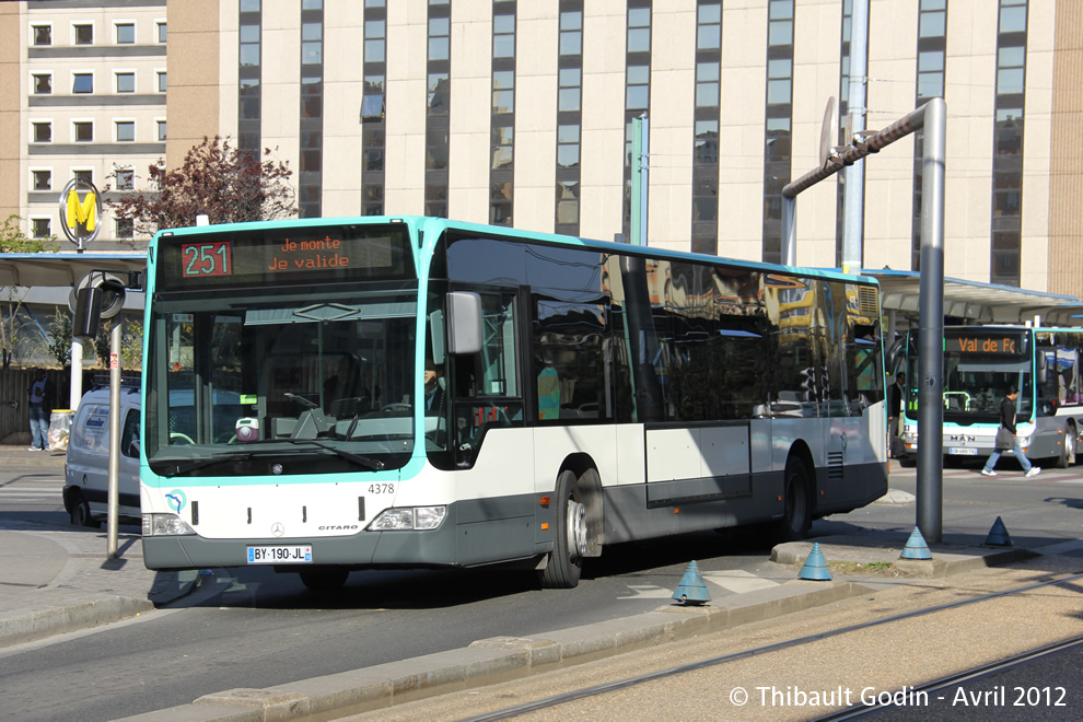 Bus 4378 (BY-190-JL) sur la ligne 251 (RATP) à Bobigny