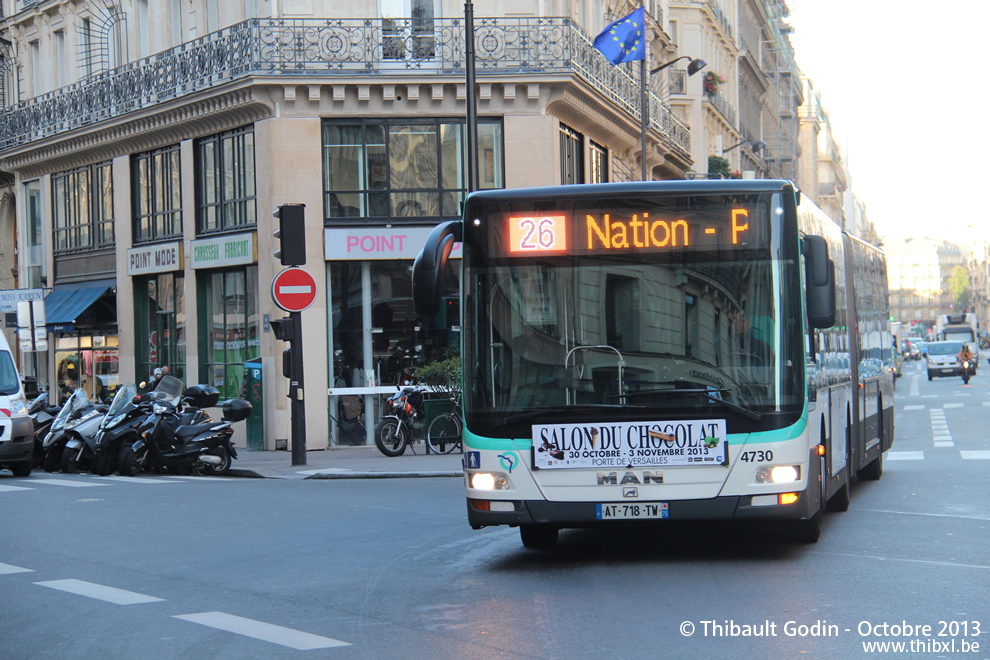Bus 4730 (AT-718-TW) sur la ligne 26 (RATP) à Cadet (Paris)