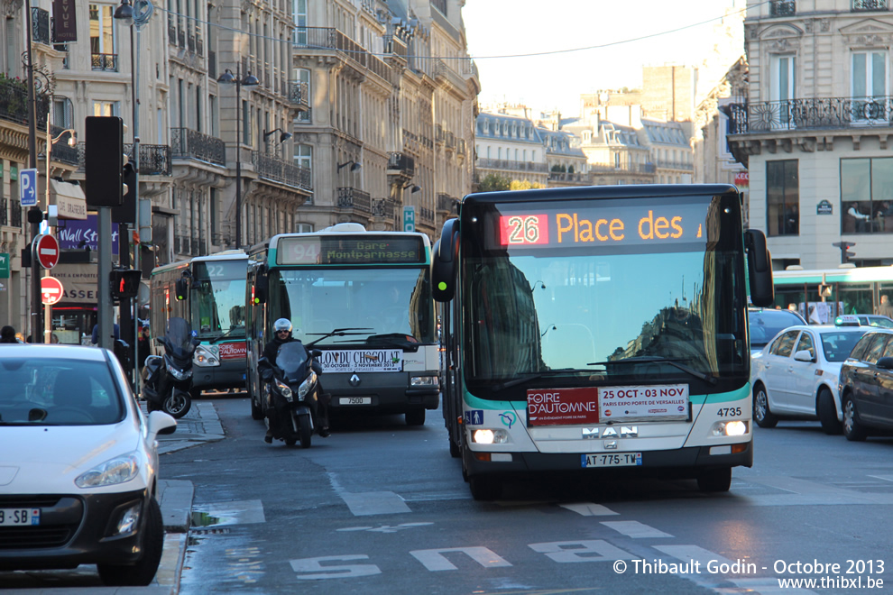 Bus 4735 (AT-775-TW) sur la ligne 26 (RATP) à Gare Saint-Lazare (Paris)