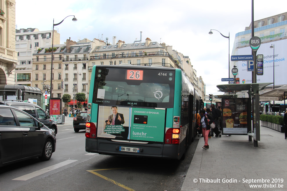 Bus 4744 (BN-118-BD) sur la ligne 26 (RATP) à Gare Saint-Lazare (Paris)