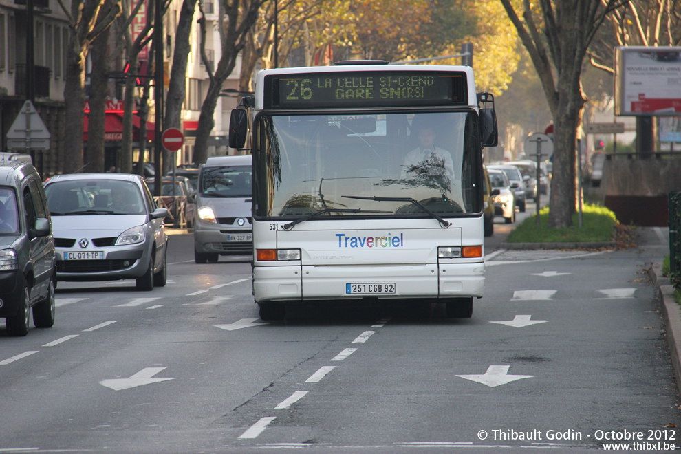 Bus 531 (251 CGB 92) sur la ligne 26 (Traverciel) à Boulogne-Billancourt