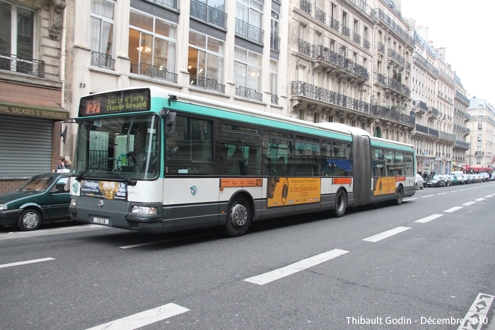 Bus 1518 sur la ligne 27 (RATP) à Val-de-Grâce (Paris)