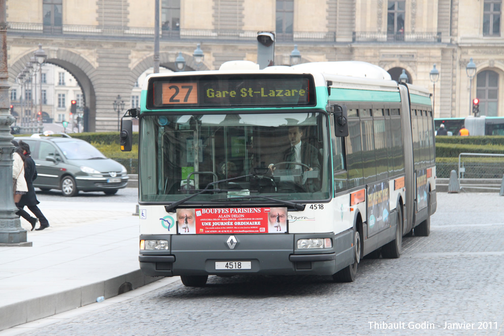 Bus 4518 sur la ligne 27 (RATP) à Musée du Louvre (Paris)