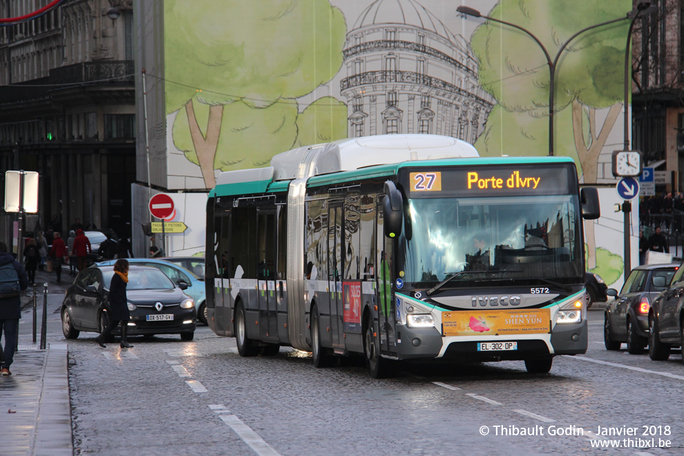 Bus 5572 (EL-302-QP) sur la ligne 27 (RATP) à Pont Neuf (Paris)
