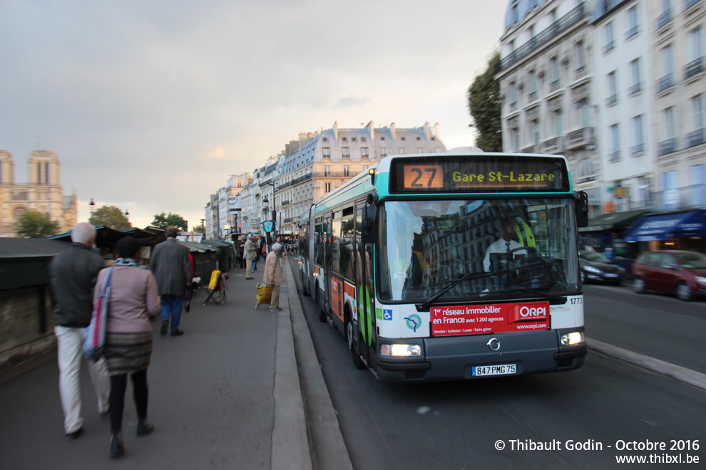 Bus 1773 (847 PMG 75) sur la ligne 27 (RATP) à Saint-Michel (Paris)