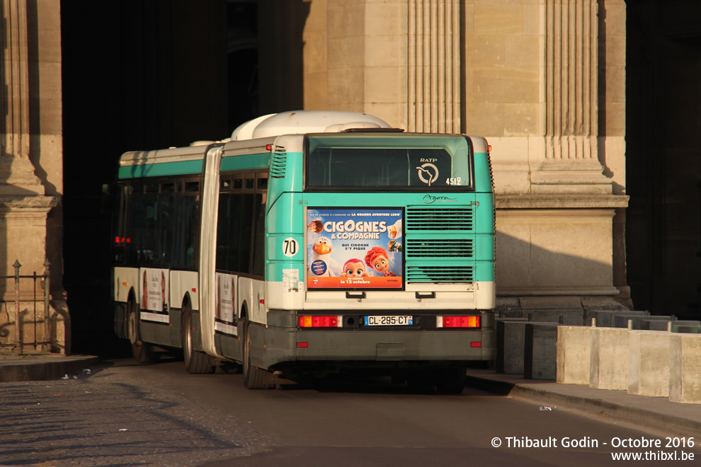 Bus 4512 (CL-295-CT) sur la ligne 27 (RATP) à Musée du Louvre (Paris)