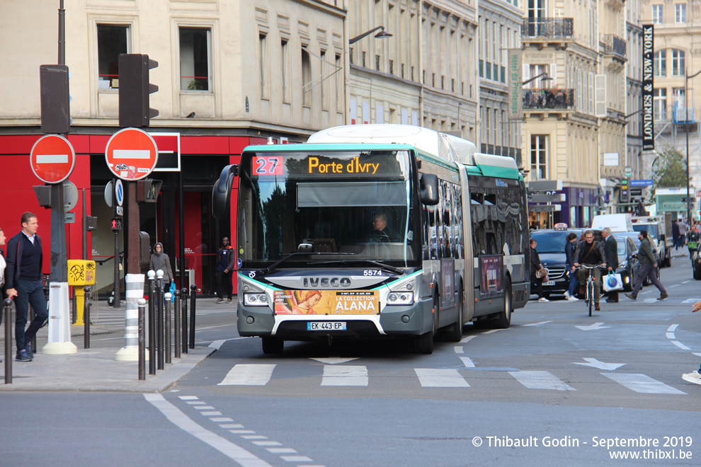 Bus 5574 (EK-443-EP) sur la ligne 27 (RATP) à Havre - Caumartin (Paris)