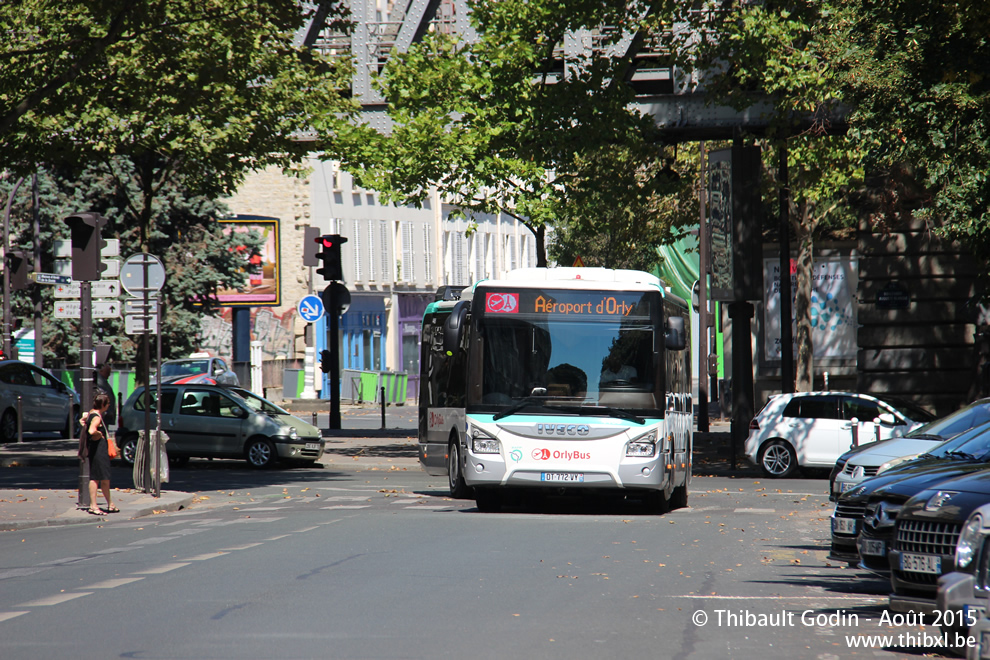 Bus 4465 (DT-772-VY) sur la ligne 283 (Orlybus - RATP) à Glacière (Paris)