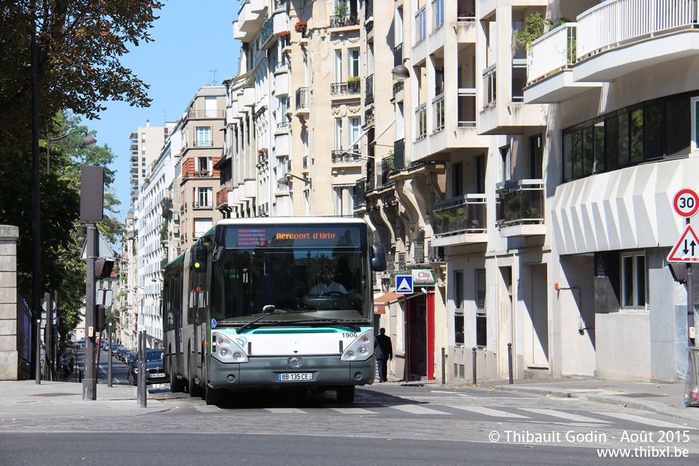 Bus 1906 (BB-135-CE) sur la ligne 283 (Orlybus - RATP) à Porte de Gentilly (Paris)