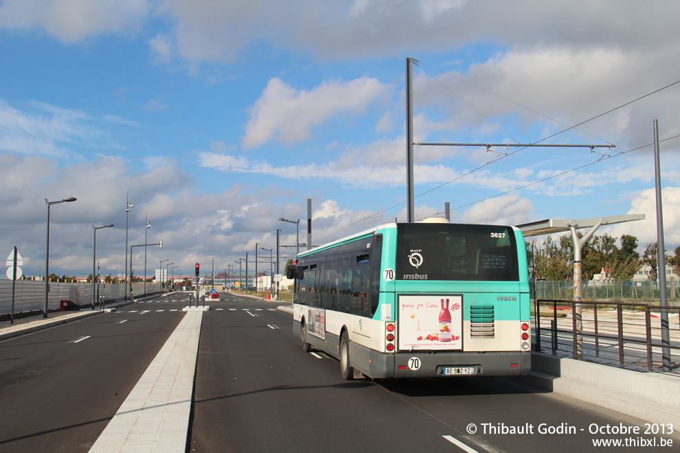 Bus 3627 (AE-902-YZ) sur la ligne 285 (RATP) à Orly