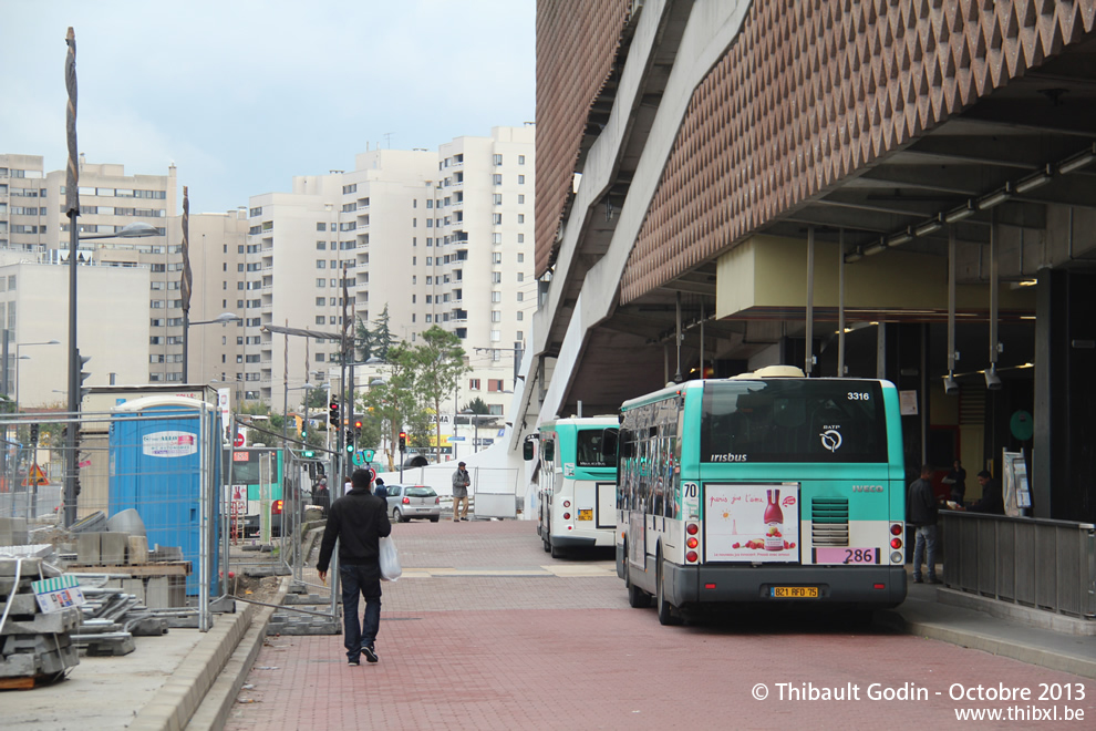 Bus 3316 (821 RFD 75) sur la ligne 286 (RATP) à Villejuif