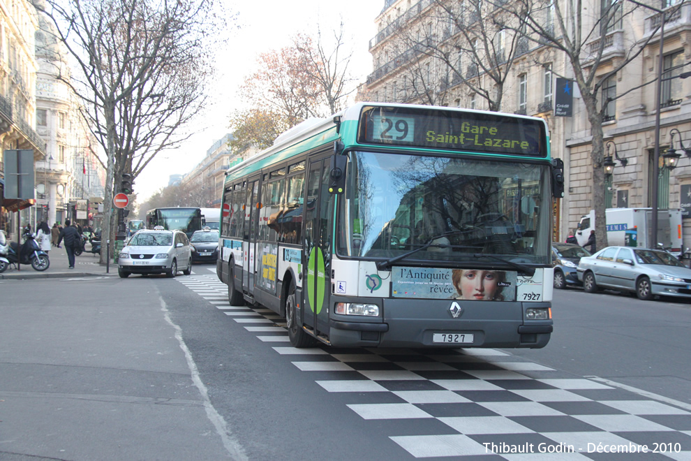 Bus 7927 sur la ligne 29 (RATP) à Havre - Caumartin (Paris)