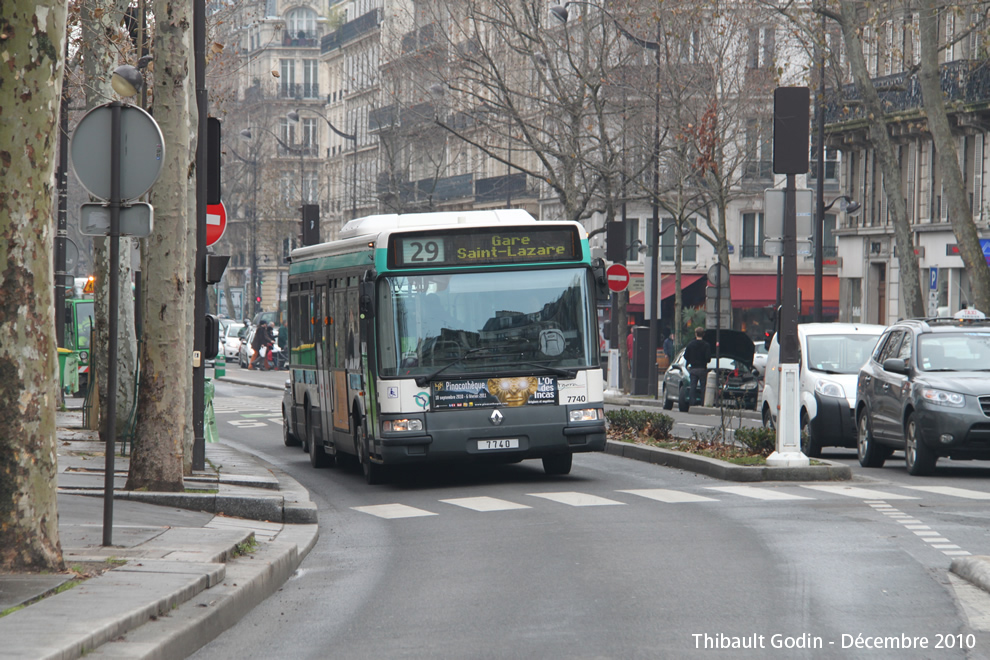 Bus 7740 sur la ligne 29 (RATP) à Bastille (Paris)