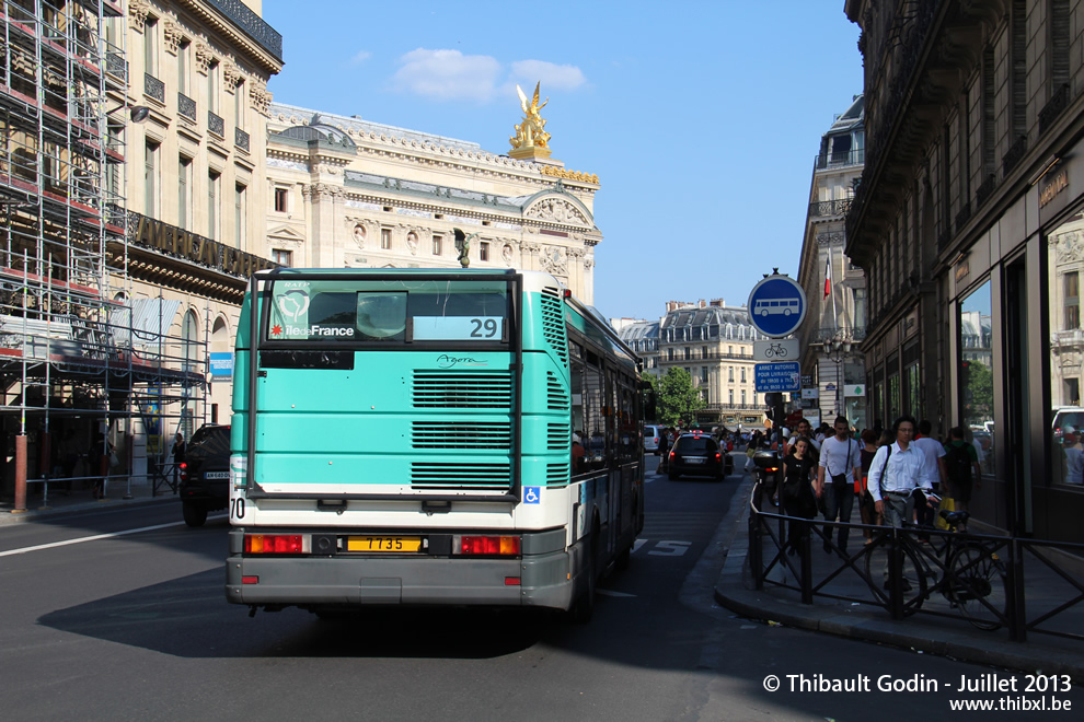 Bus 7735 sur la ligne 29 (RATP) à Opéra (Paris)