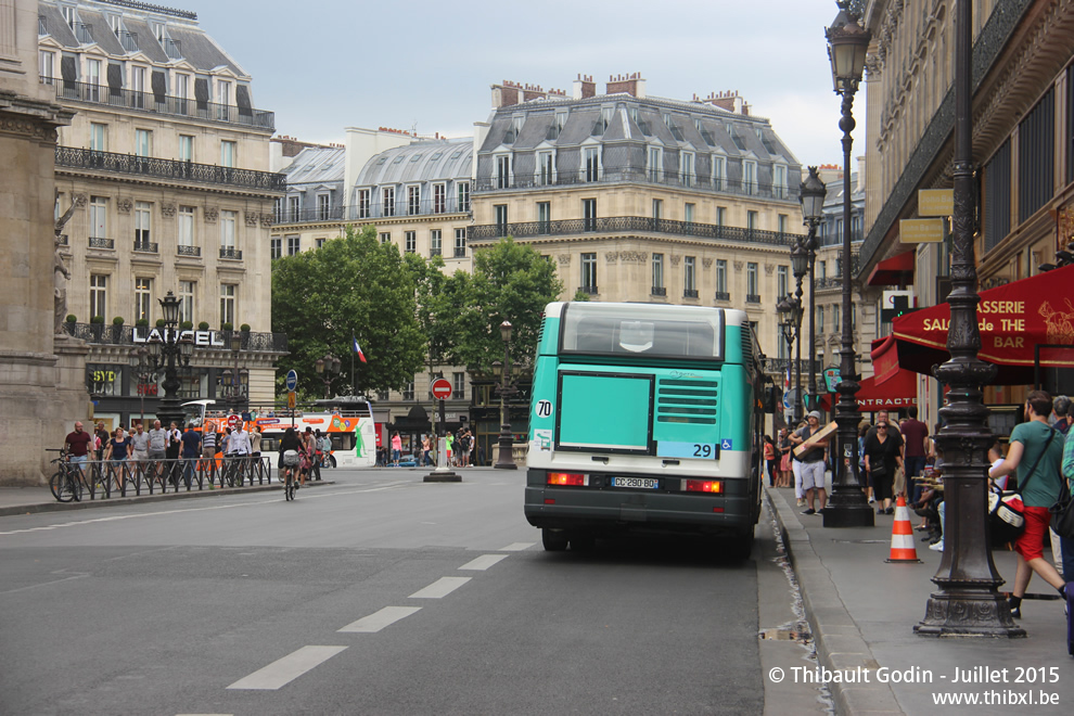 Bus 7893 (CC-290-BQ) sur la ligne 29 (RATP) à Opéra (Paris)